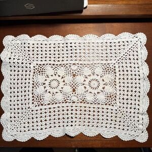 Set of 4 Vintage Hand‎ Crocheted Doilies White Cotton Lace